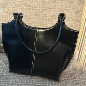 Wilson leather black purse